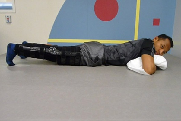 acl exercises prone hip extension stretch 1