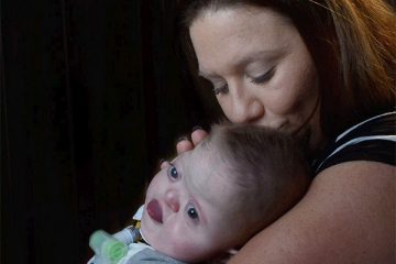 Karen Stapleton with her 1-year-old son Noah